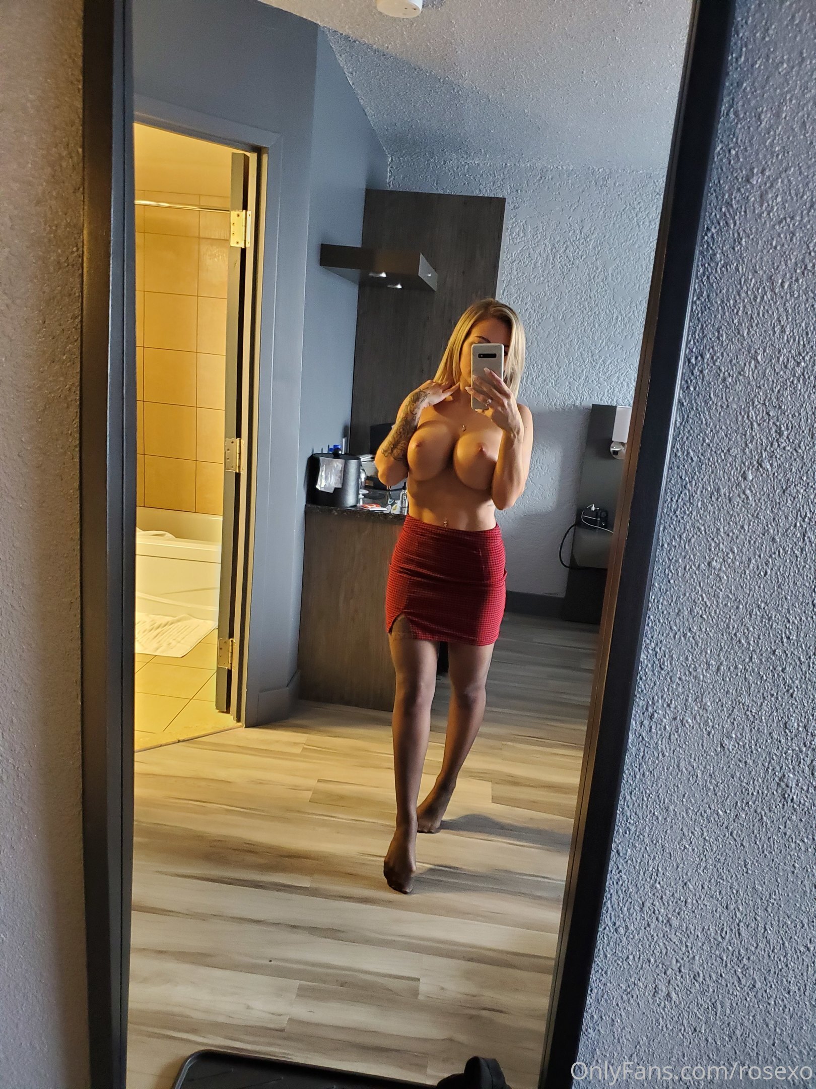 blondierosiie-04-01-2020-118295226--zmUf7jy2.jpg.